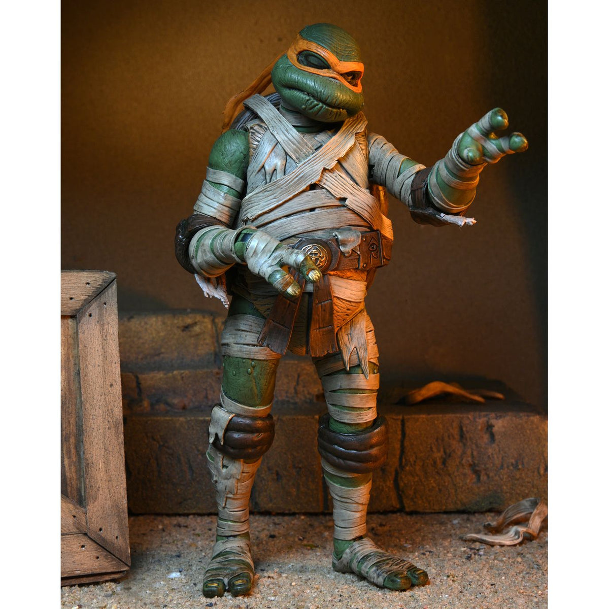 NECA TMNT x Universal Monsters (Michelangelo as The Mummy) [BOX DAMAGE] 634482541876 at King Card Canada